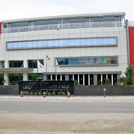 Royal Mamberamo Hotel Sorong Zewnętrze zdjęcie