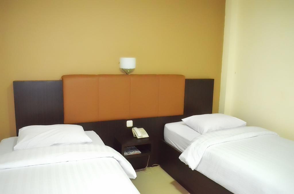Royal Mamberamo Hotel Sorong Zewnętrze zdjęcie