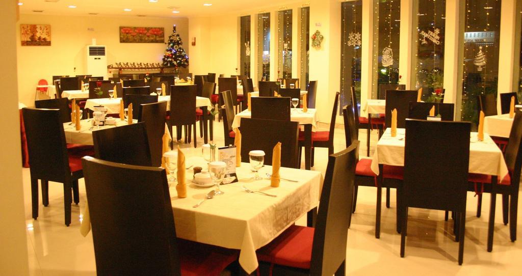 Royal Mamberamo Hotel Sorong Zewnętrze zdjęcie