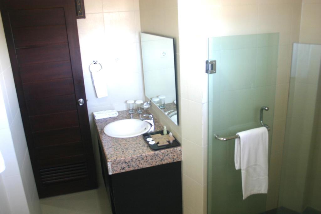 Royal Mamberamo Hotel Sorong Pokój zdjęcie