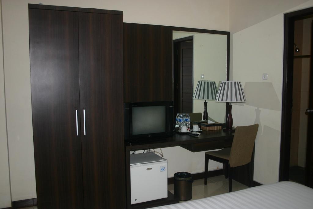 Royal Mamberamo Hotel Sorong Zewnętrze zdjęcie