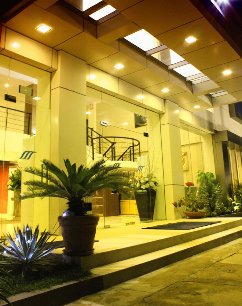 Royal Mamberamo Hotel Sorong Zewnętrze zdjęcie